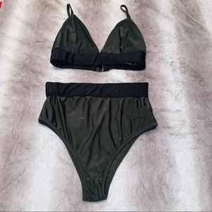 Bikini set 🖤💚